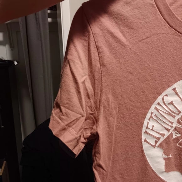 Women's Mauve Graphic Tee - "Lifting Womxn Up" - Picture 2 of 12